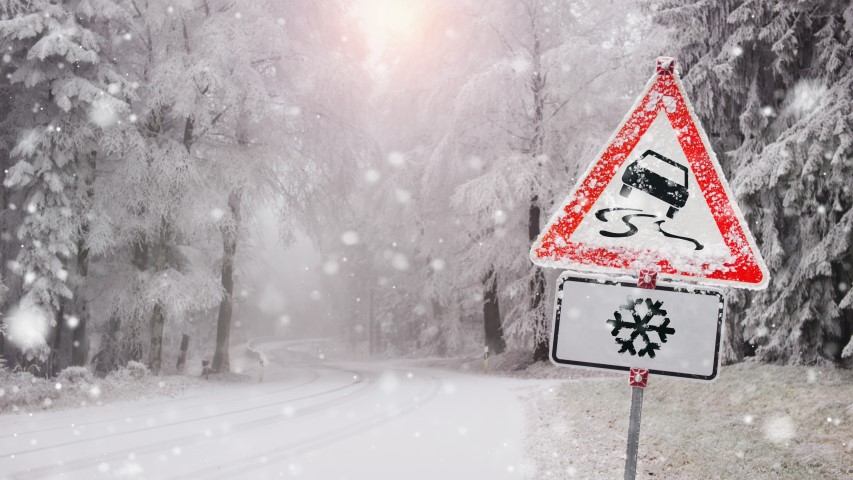 race in the snow - warning sign before the ice break