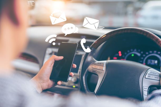small distacted driving image